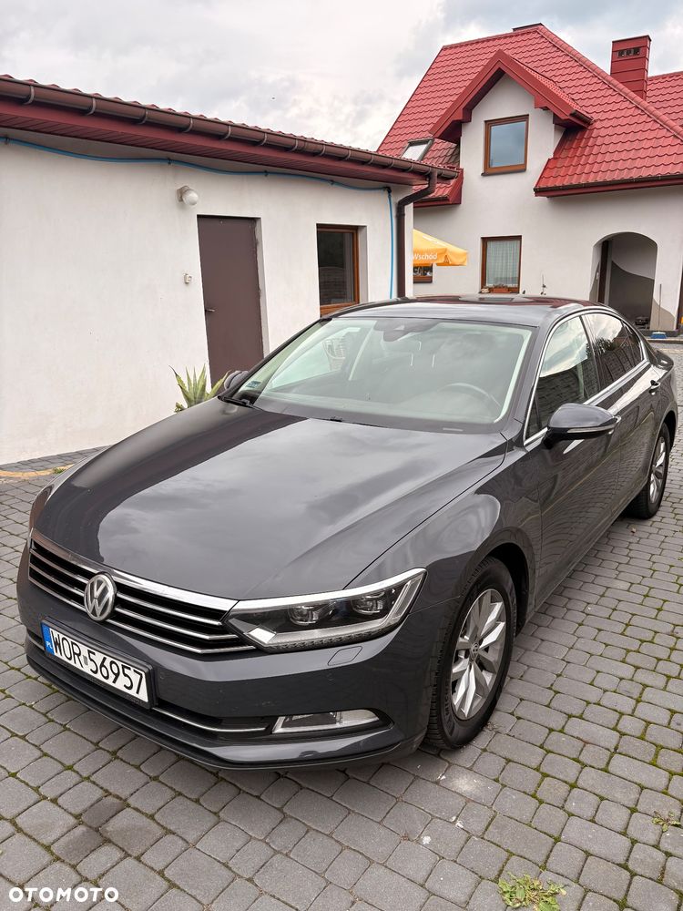 Volkswagen Passat - 2