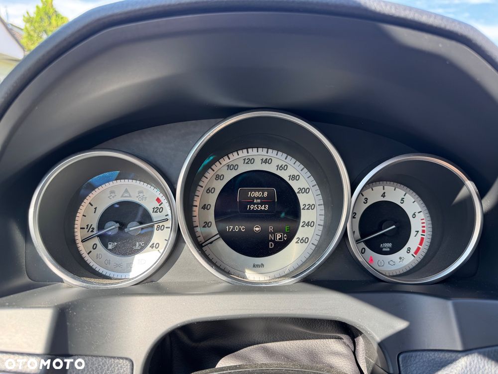 Mercedes-Benz Klasa E 350 4Matic 7G-TRONIC Performance - 18