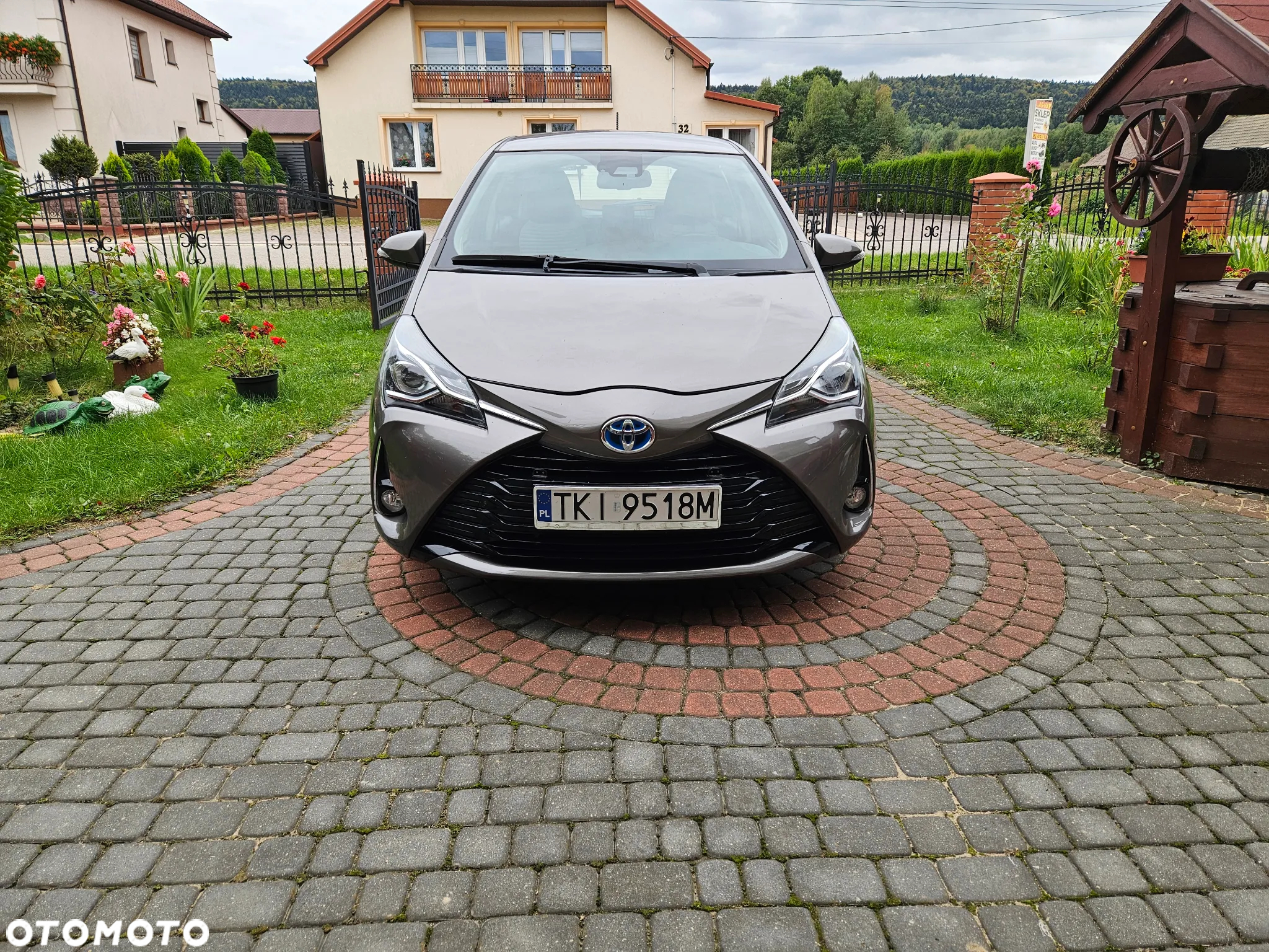 Toyota Yaris Hybrid 1.5 VVT-i Selection - 2