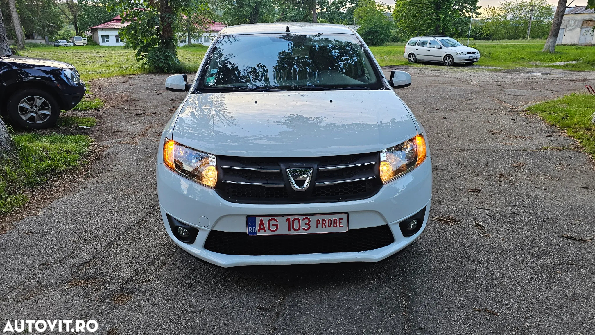 Dacia Sandero 1.2 16V 75 Ambiance - 2