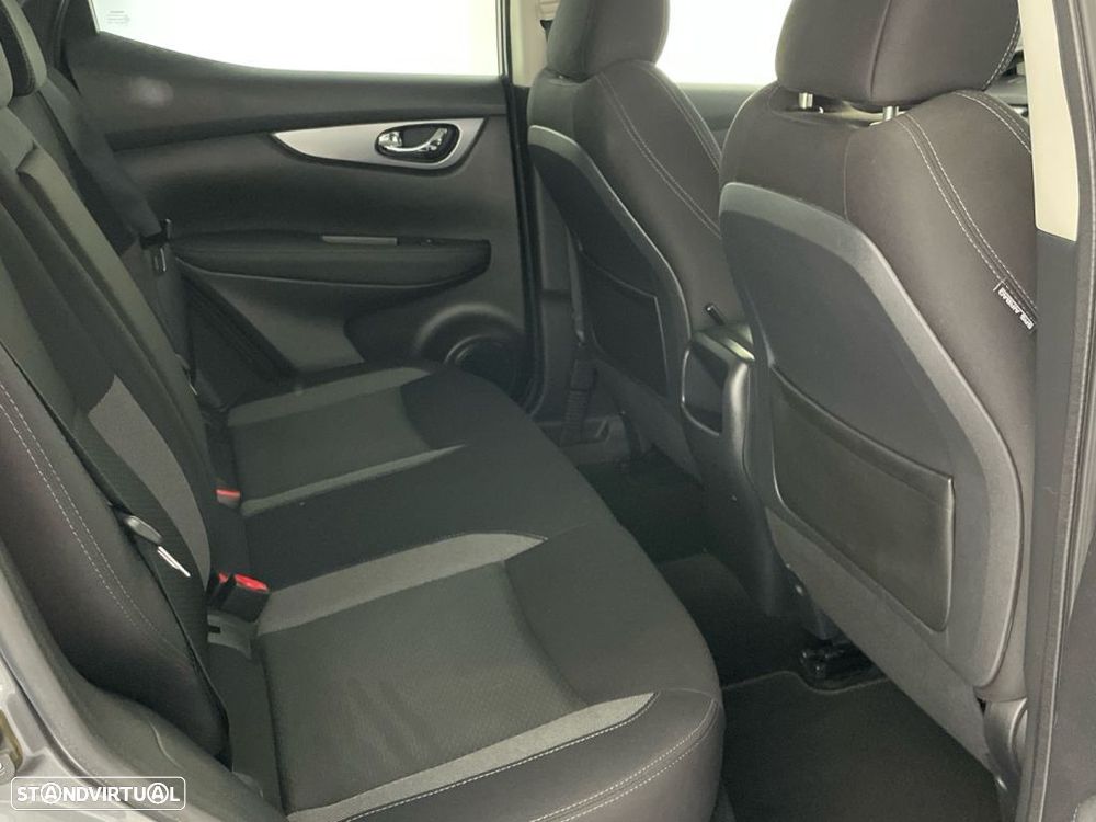 Nissan Qashqai 1.5 dCi N-Connecta - 23