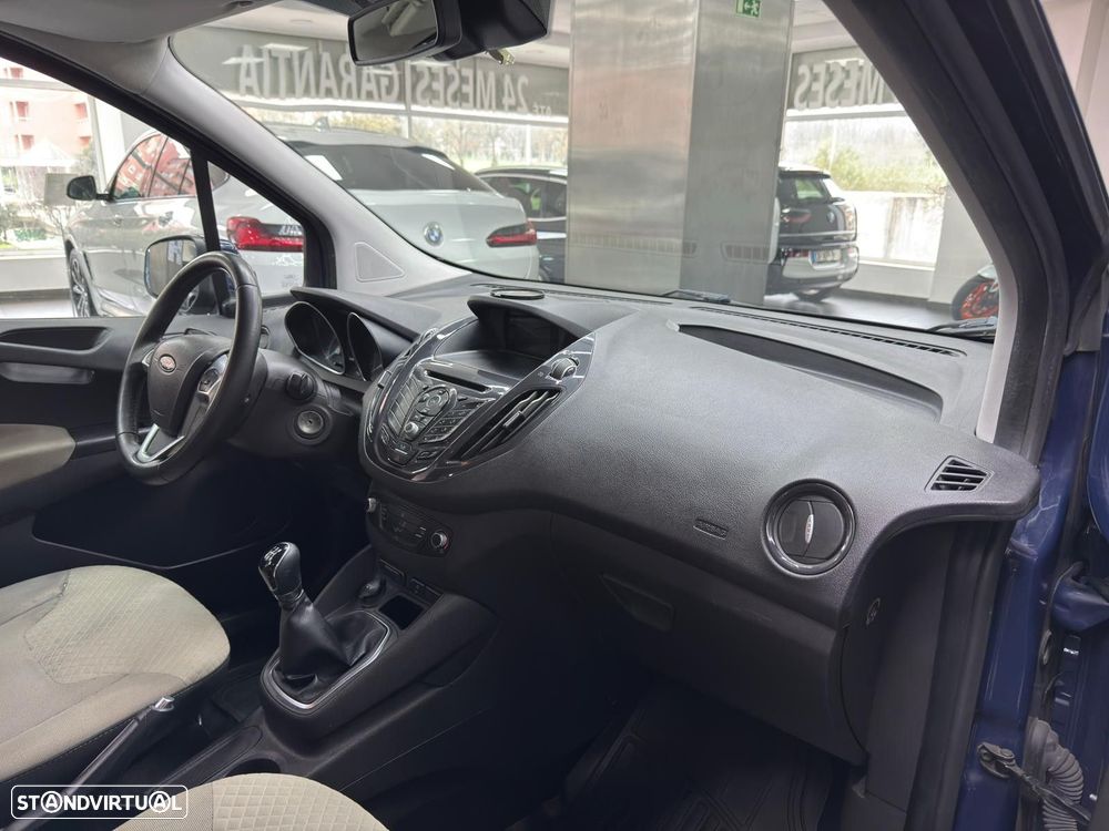 Ford Tourneo Courier 1.0 EcoBoost Titanium - 16