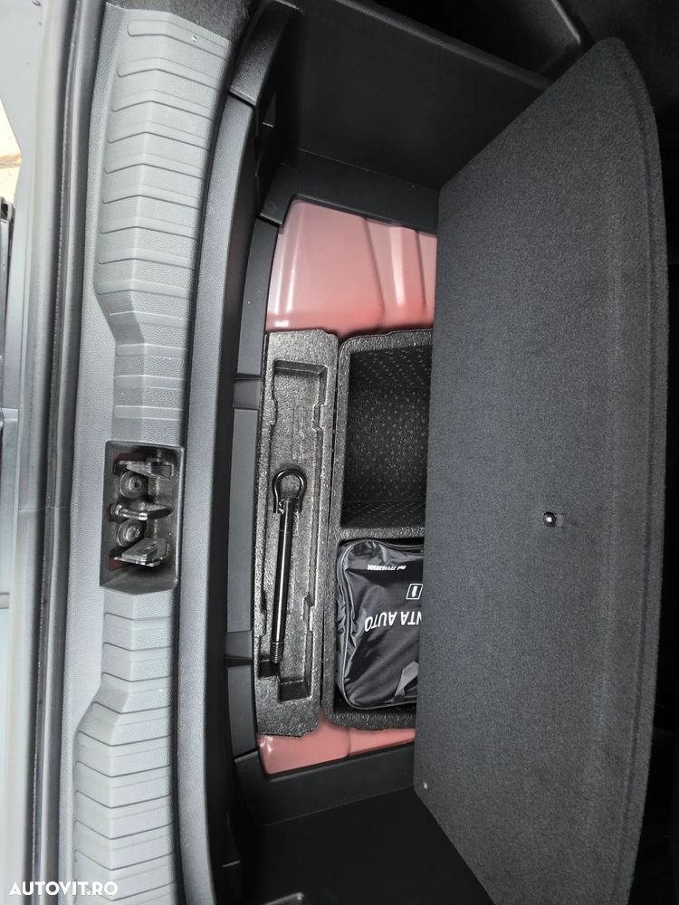 Renault Arkana MHEV 160 EDC Techno - 14