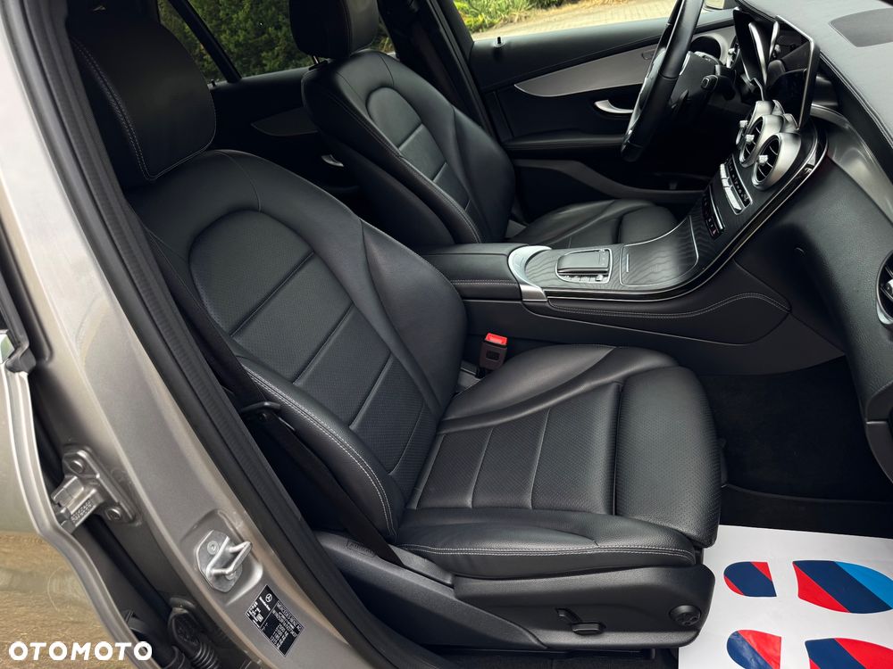 Mercedes-Benz GLC 200 d 4Matic 9G-TRONIC Exclusive - 25