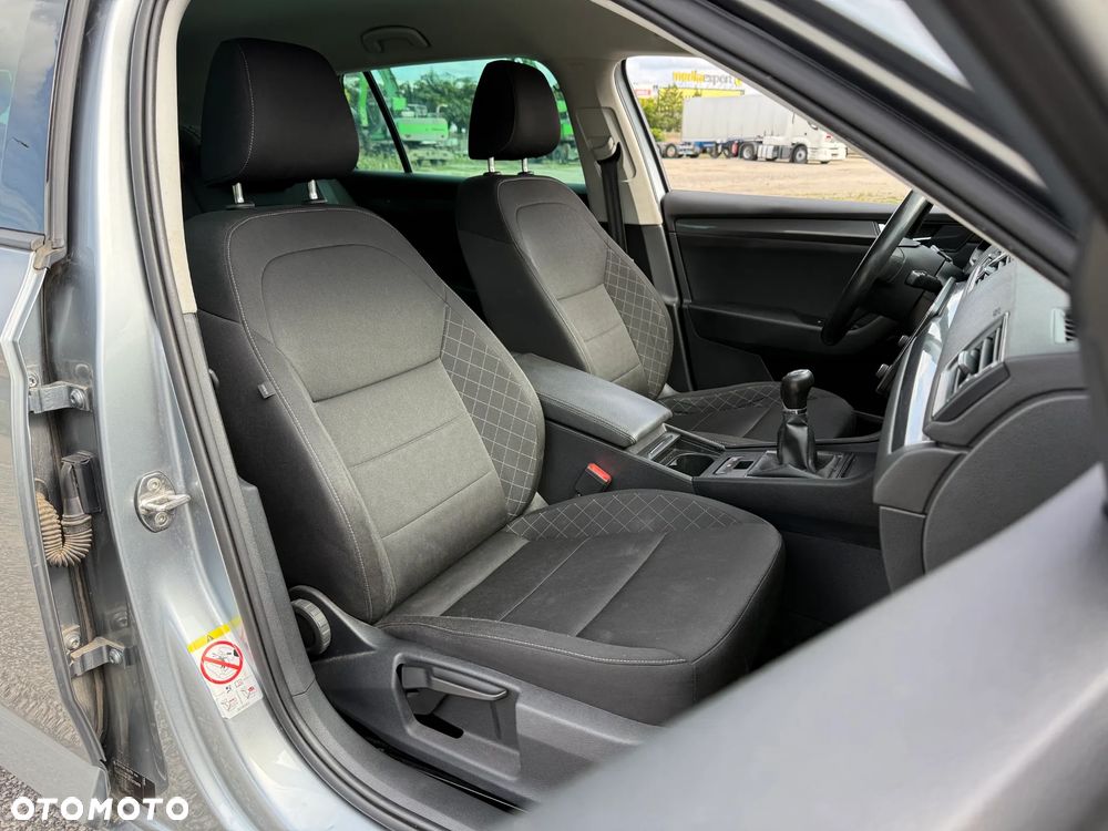 Skoda Superb 2.0 TDI Premium Edition - 25