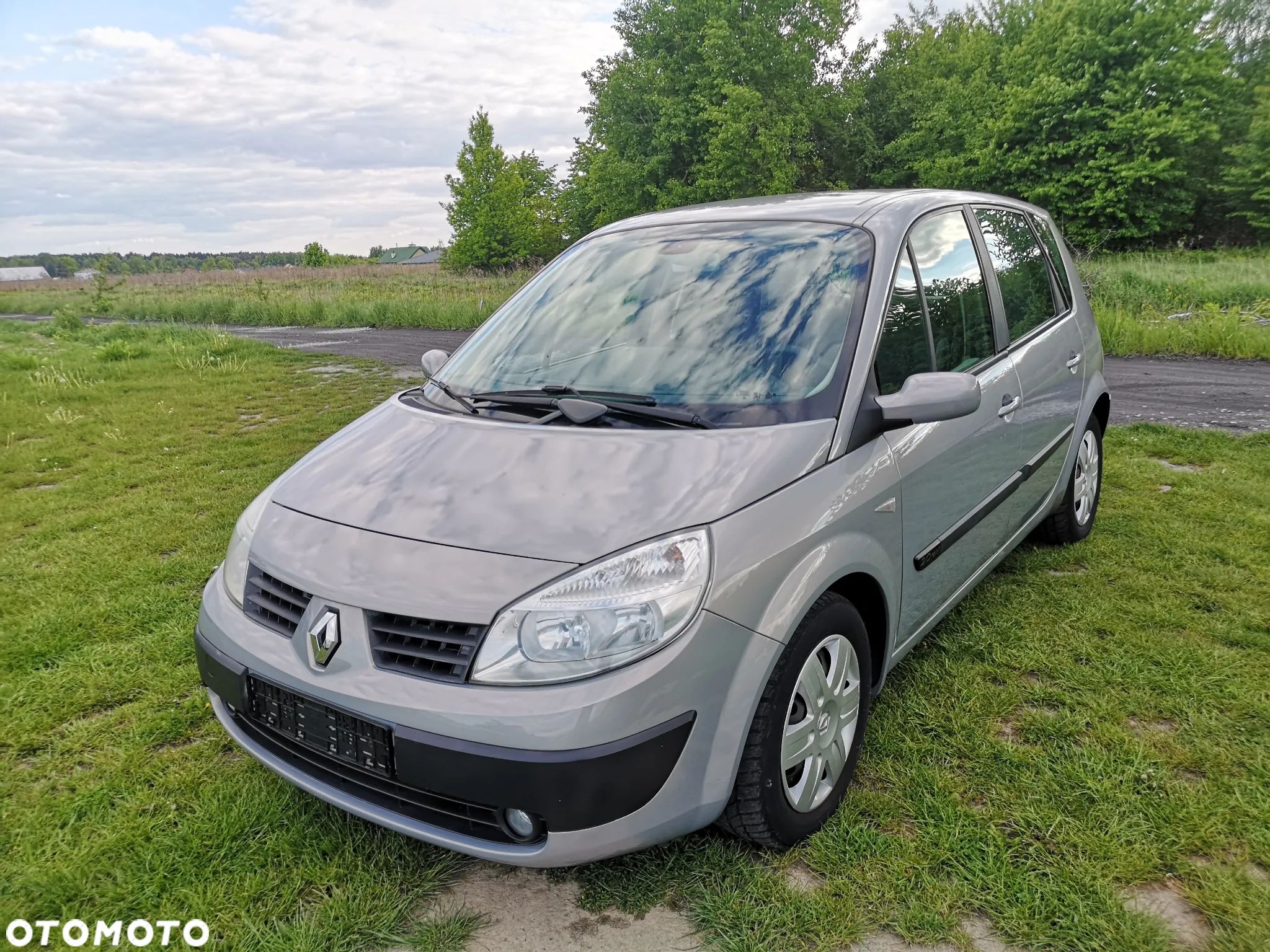 Renault Scenic - 1