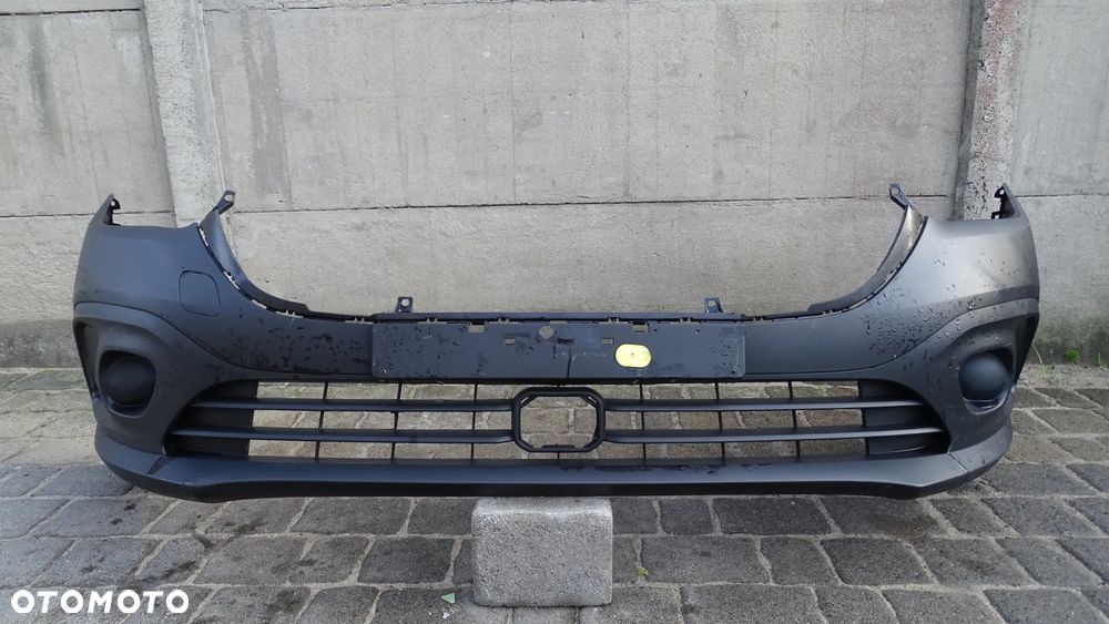MERCEDES CITAN W420 - zderzak przedni