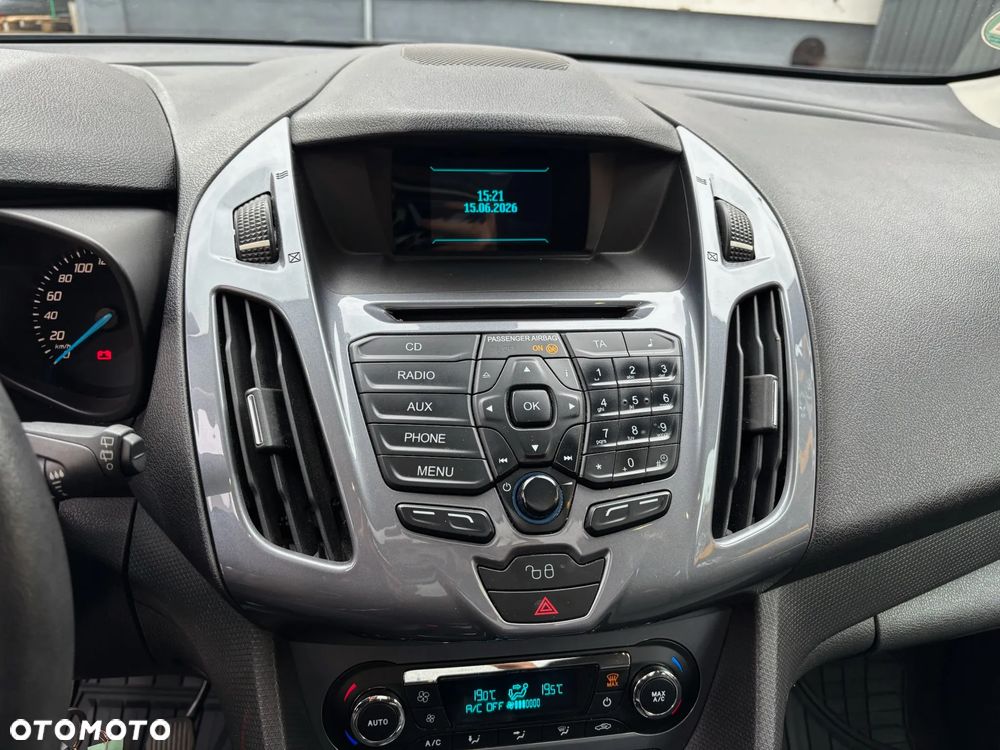 Ford Tourneo Connect 1.5 TDCi Start-Stop Titanium - 26