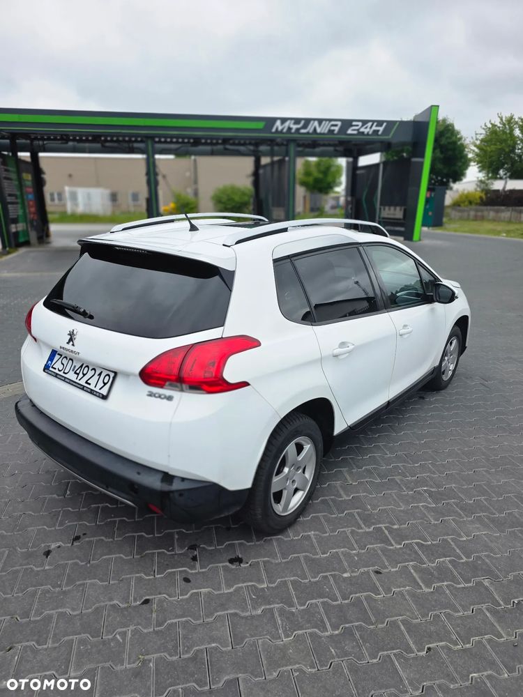 Peugeot 2008 1.2 Pure Tech Style - 7