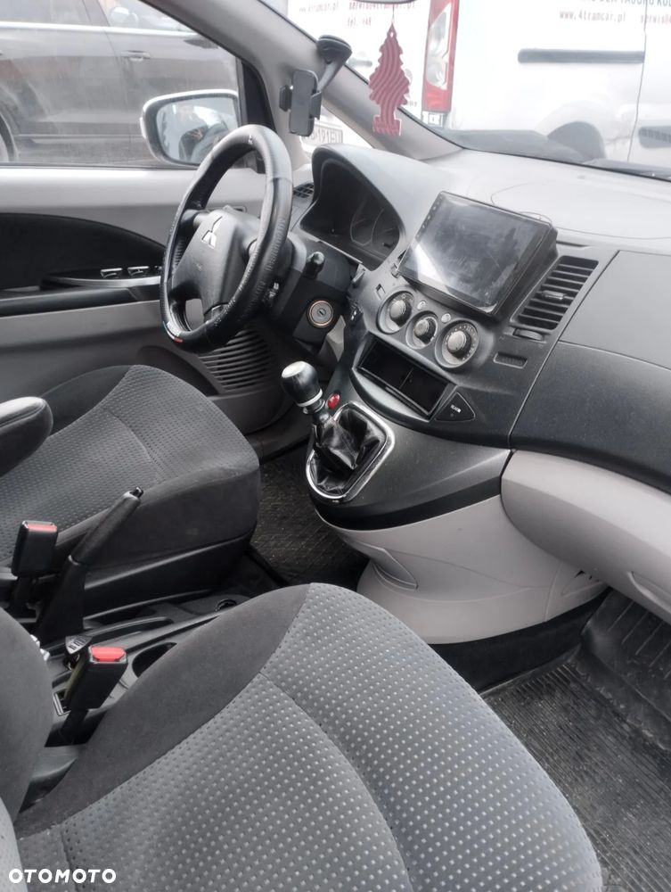 Mitsubishi Grandis 2.0 DID Instyle - 5