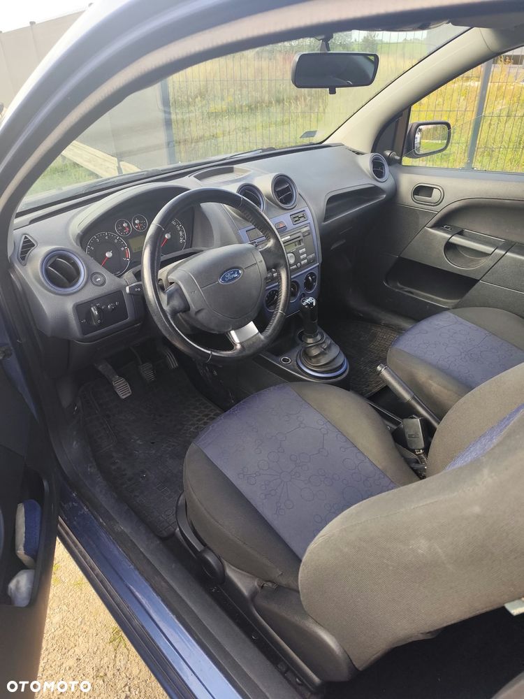 Ford Fiesta 1.3 Ambiente - 3