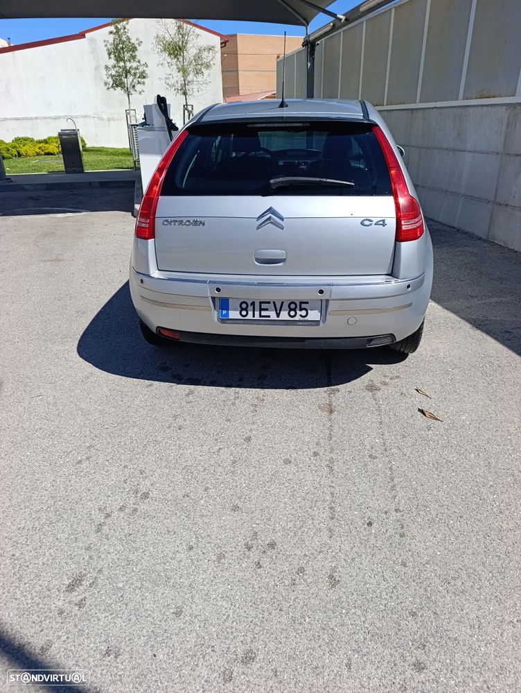 Citroen C4 2007 photo 2