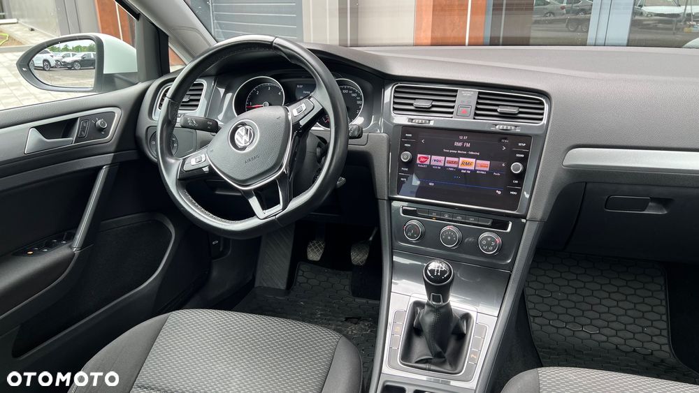 Volkswagen Golf 1.6 TDI BMT Comfortline - 12