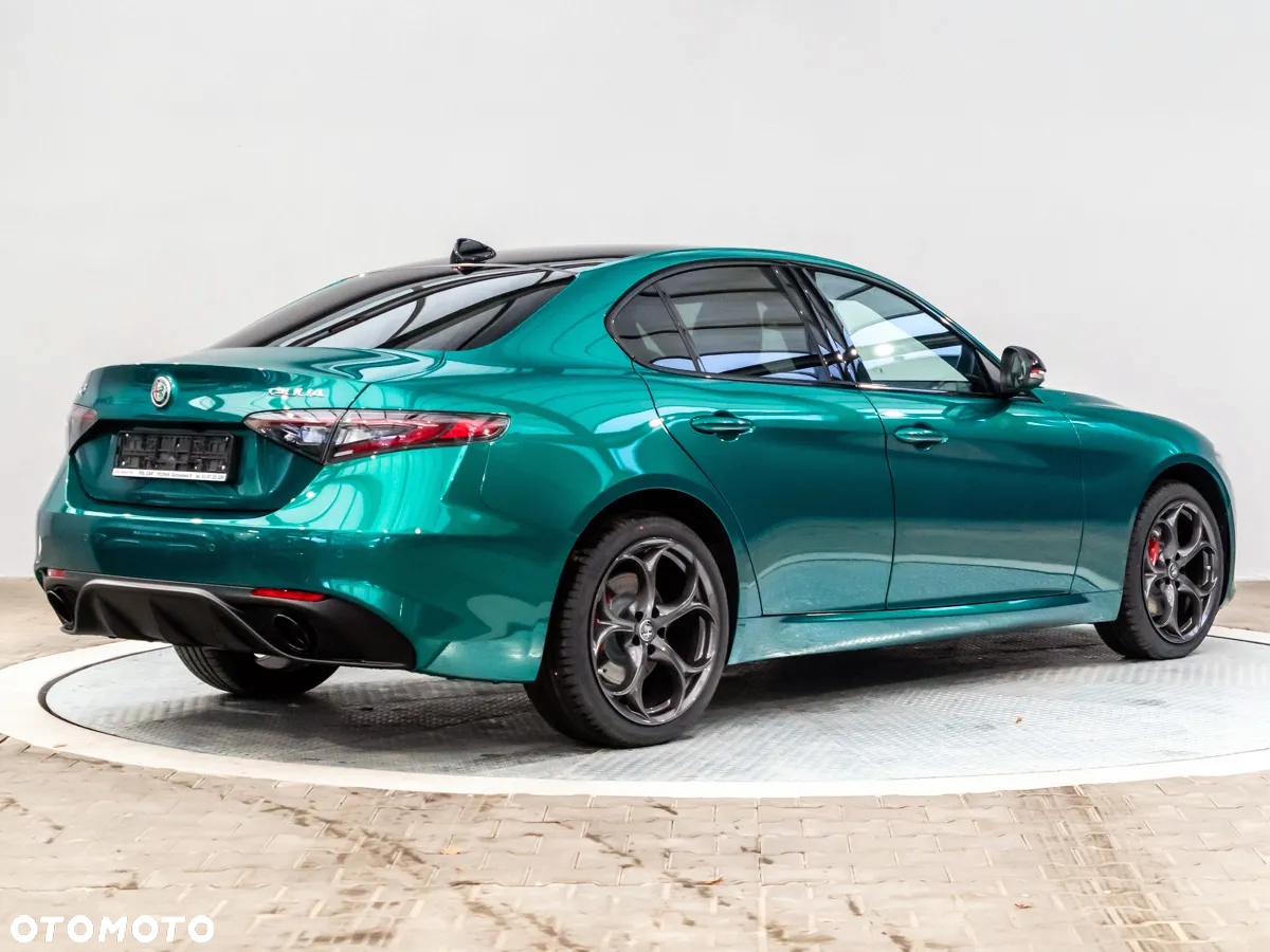 Alfa Romeo Giulia - 7