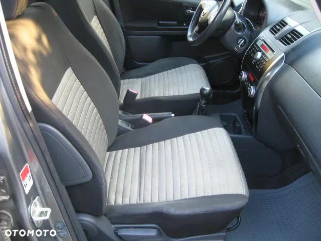 Suzuki SX4 1.6 GS / Premium 4WD - 16