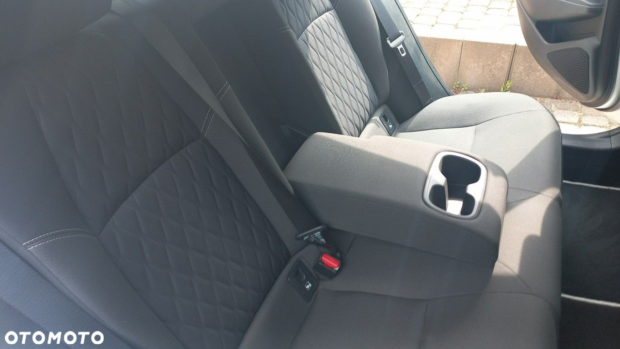 Toyota Corolla - 31