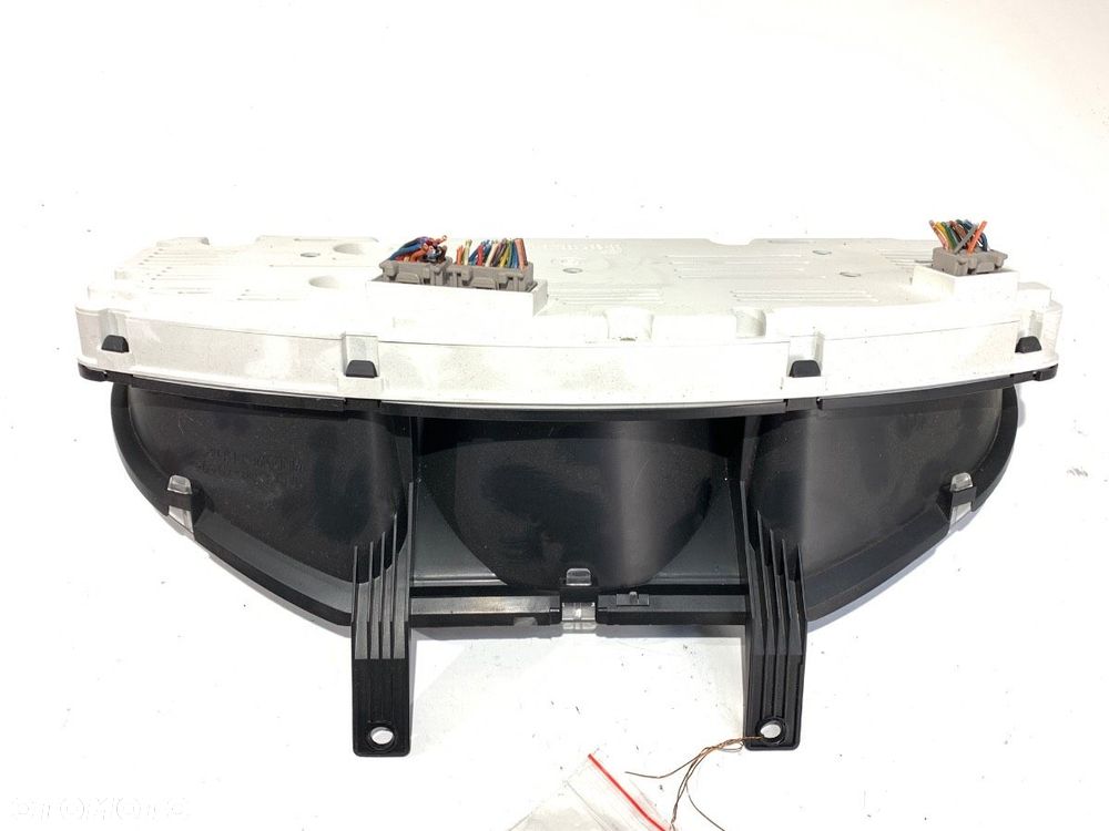 LICZNIK - 303.00 PLN - KIA SPORTAGE II (JE_, KM) 2004 - 2022 2.0 i 16V 104 kW [141 KM] benzyna 2004 - 2