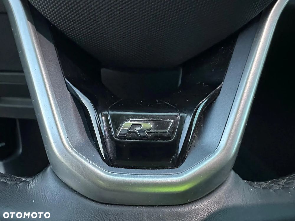 Volkswagen Passat Variant 2.0 TDI SCR DSG R-Line - 20