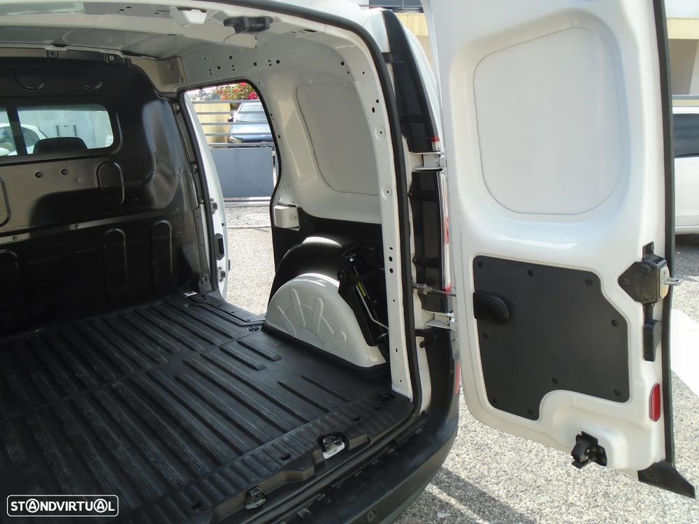 Renault Kangoo 1.5DCI 3- LUGARES 95 CV- 6V Nacional- IVA DEDUTIVEL - 27