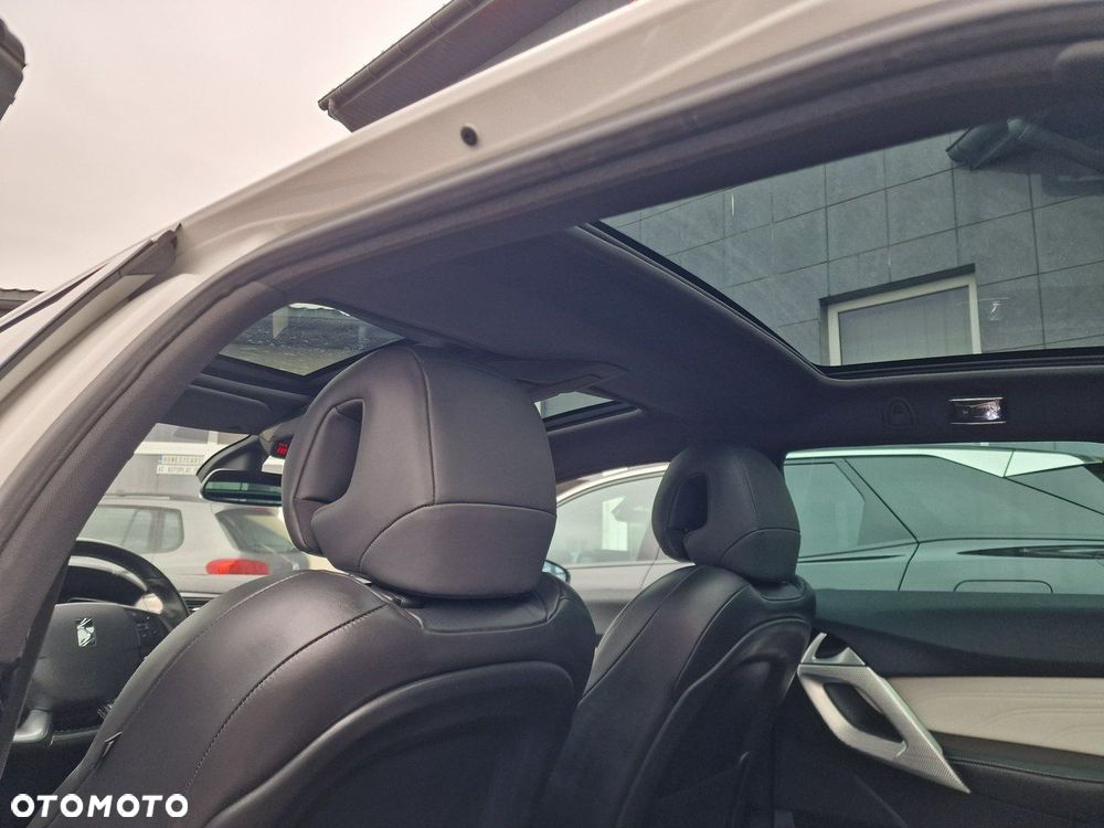 Citroën DS5 2.0 HDi Hybrid4 SportChic MCP - 22