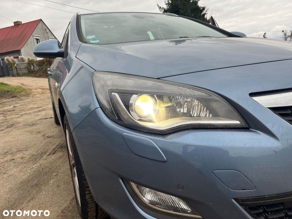 Opel Astra 1.4 Turbo Cosmo - 5