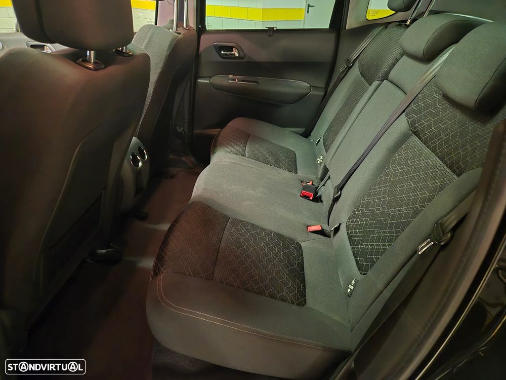 Peugeot 3008 1.6 e-HDi Style 2-Tronic - 26