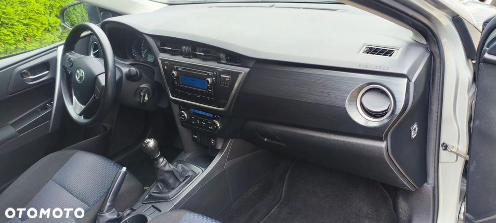 Toyota Auris - 7
