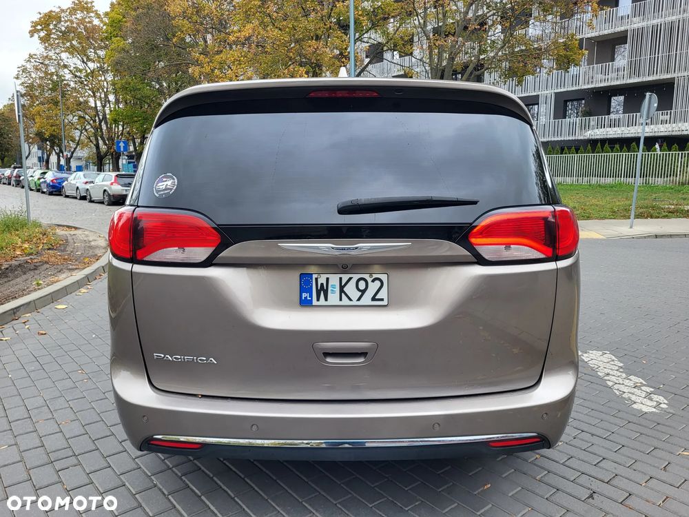Chrysler Pacifica - 29