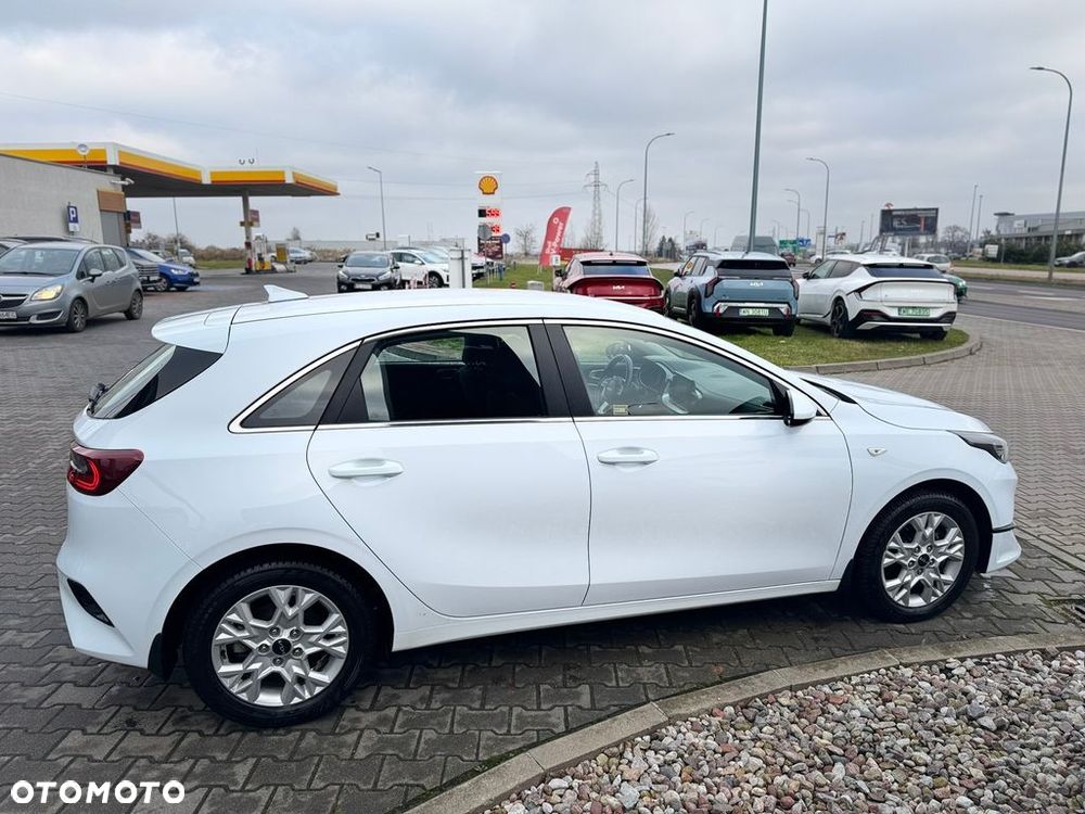 Kia Ceed 1.5 T-GDI M - 6