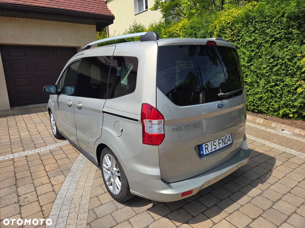 Ford Tourneo Courier 1.6 TDCi Titanium - 4