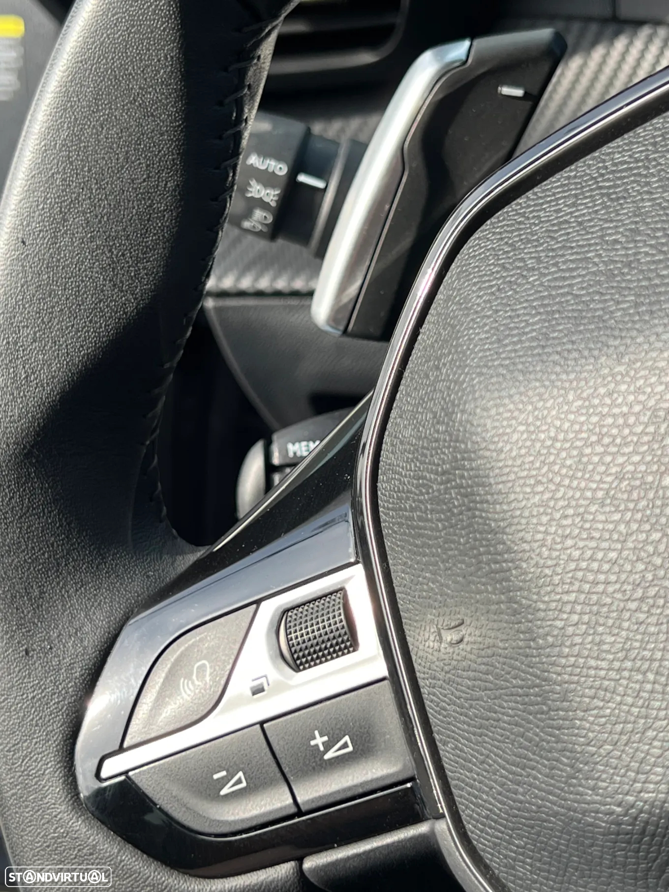 Peugeot 208 1.2 PureTech Allure Pack EAT8 - 16