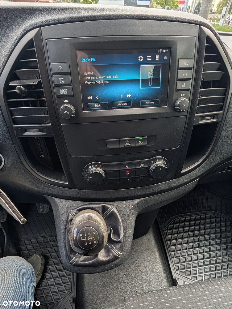 Mercedes-Benz Vito 110CDI long! 3-miejsca! klima! kamera! - 32