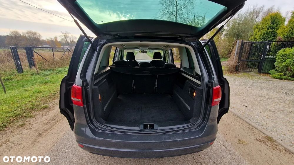 Volkswagen Sharan 2.0 TDI Trendline DSG - 10