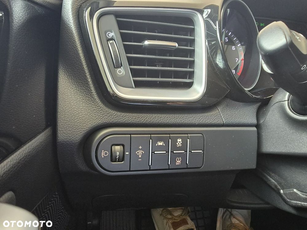 Kia XCeed 1.4 T-GDI L - 11