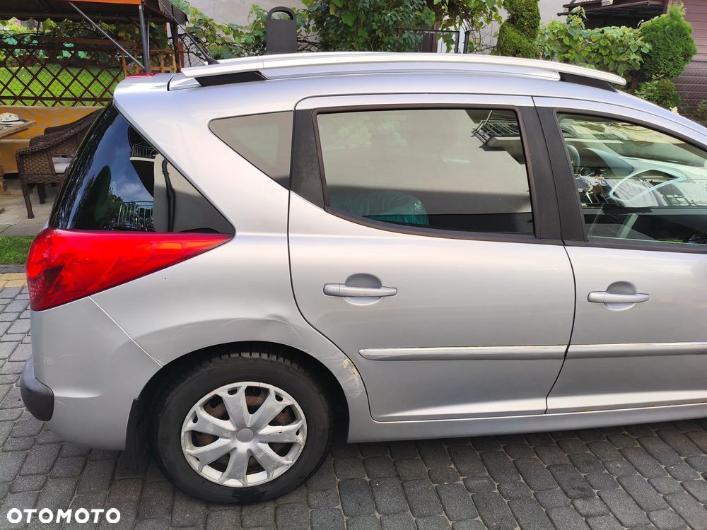 Peugeot 207 - 11
