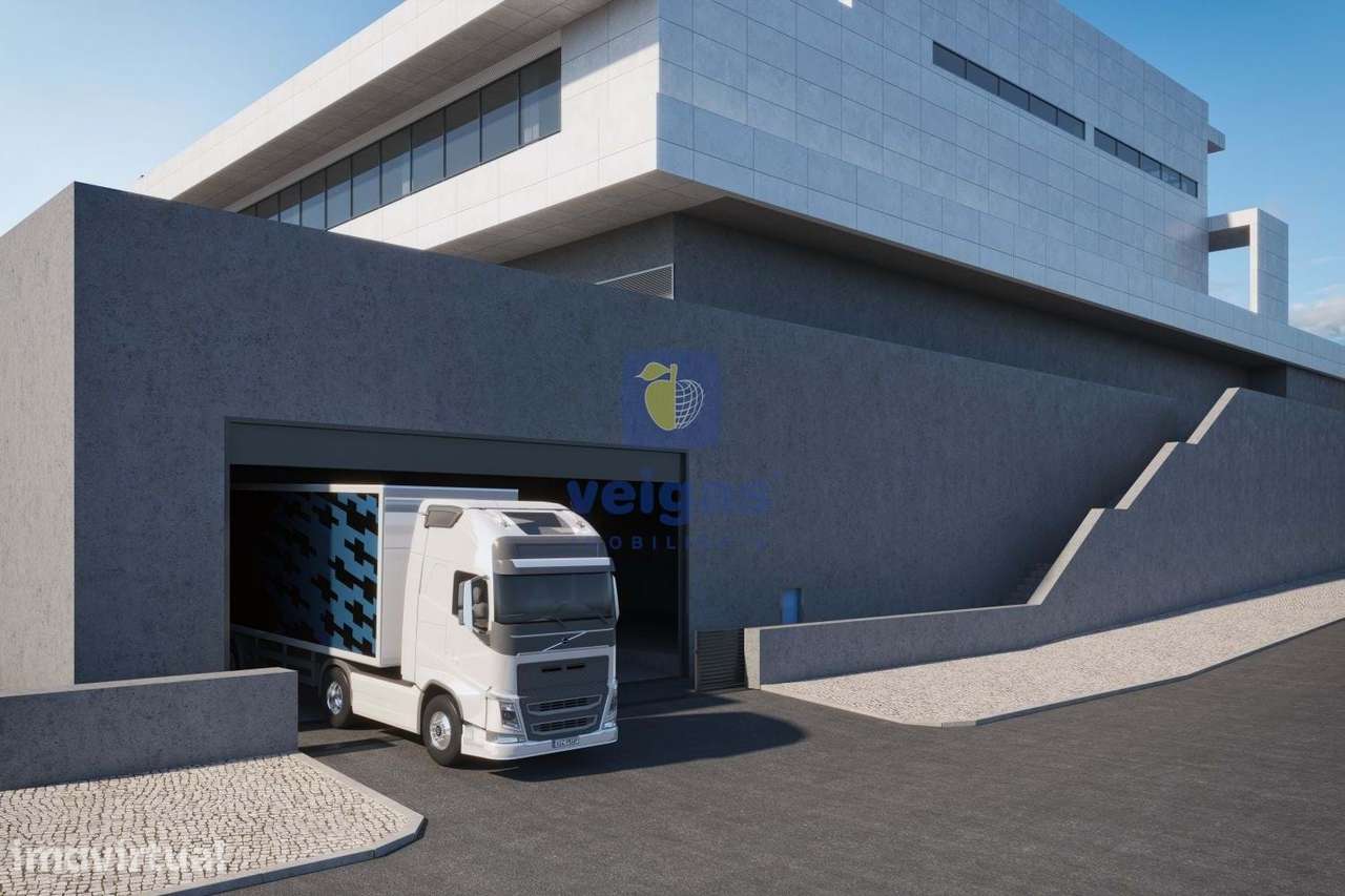 Excelente armazém/garagem com 2.300 m² de área bruta, beneficiando de - Grande imagem: 2/5