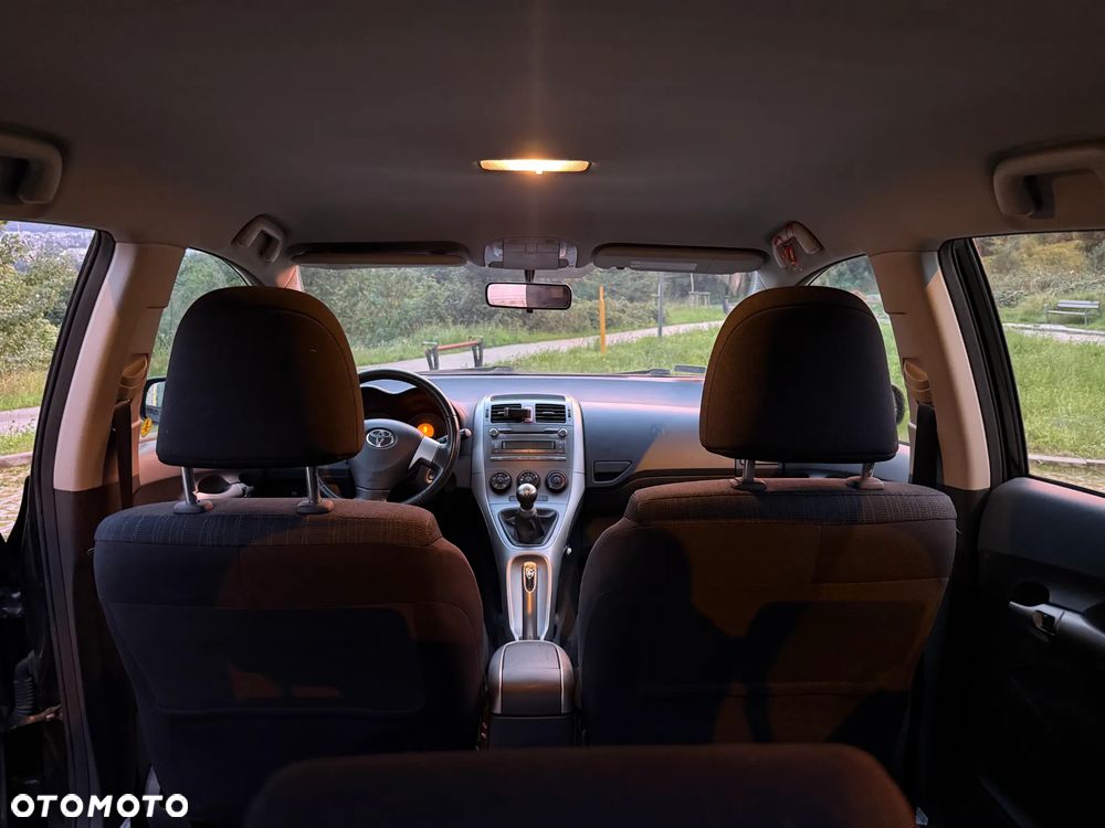 Toyota Auris 1.4 D-4D Luna - 10
