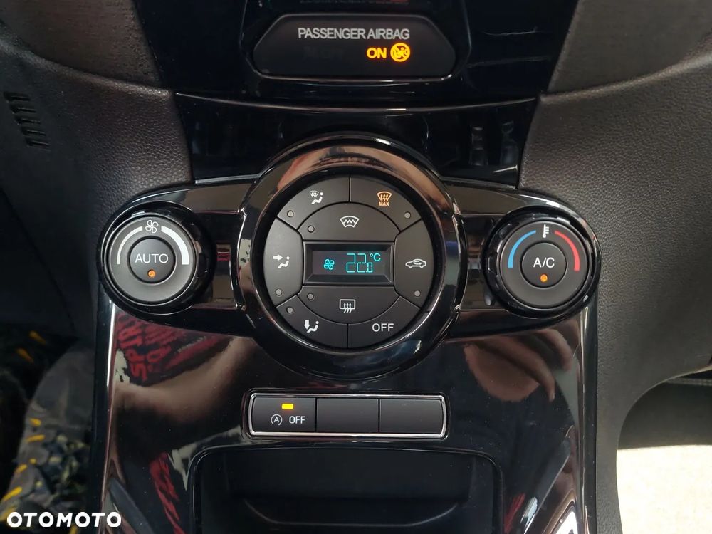 Ford Fiesta - 23