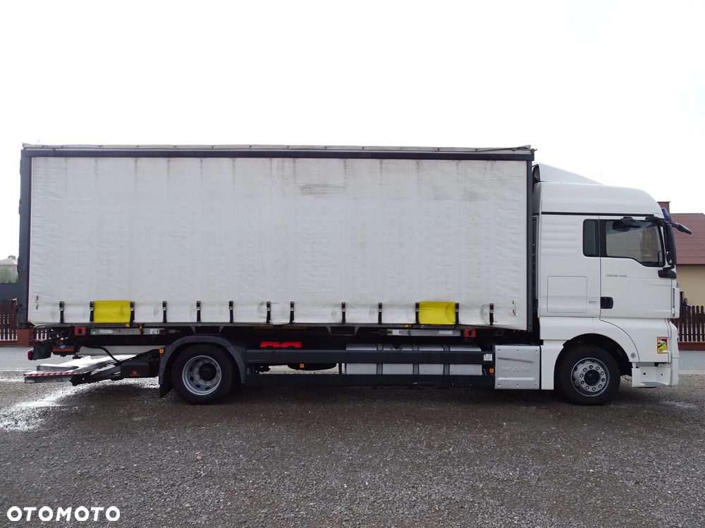 MAN TGX 18.400 BDF z plandeką - 4