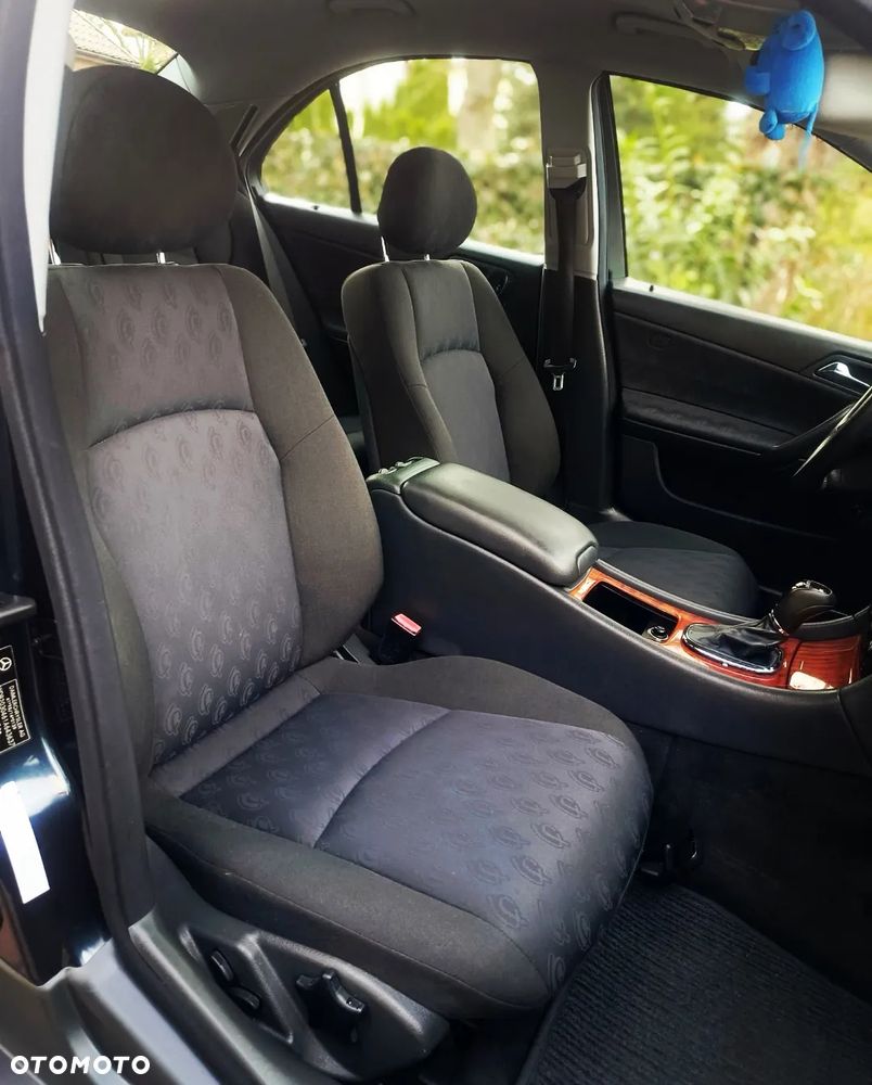 Mercedes-Benz Klasa C - 30