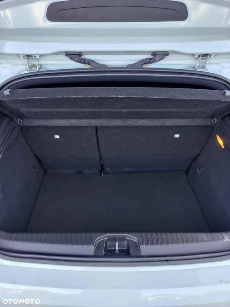 Renault Clio - 21