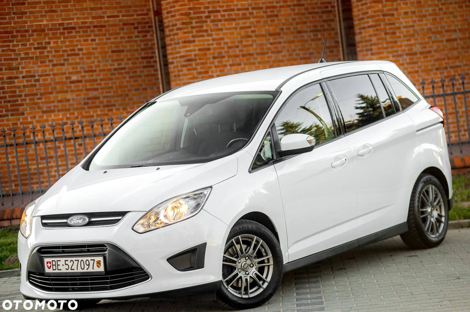 Ford Grand C-MAX 1.0 EcoBoost Start-Stopp-System Titanium - 2