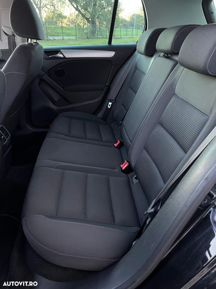 Volkswagen Golf - 10