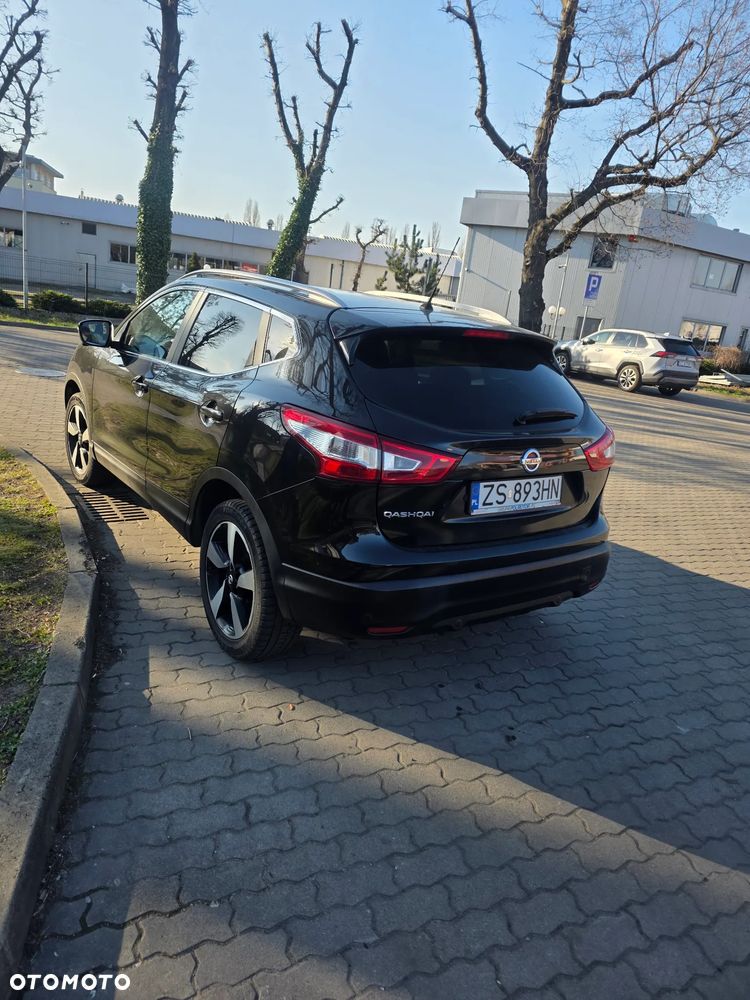 Nissan Qashqai - 14