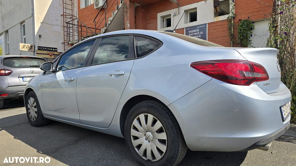 Opel Astra - 4