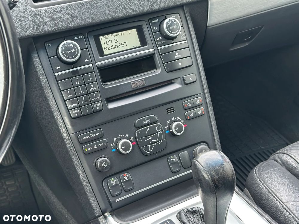 Volvo XC 90 3.2 AWD Geartonic Summum - 4