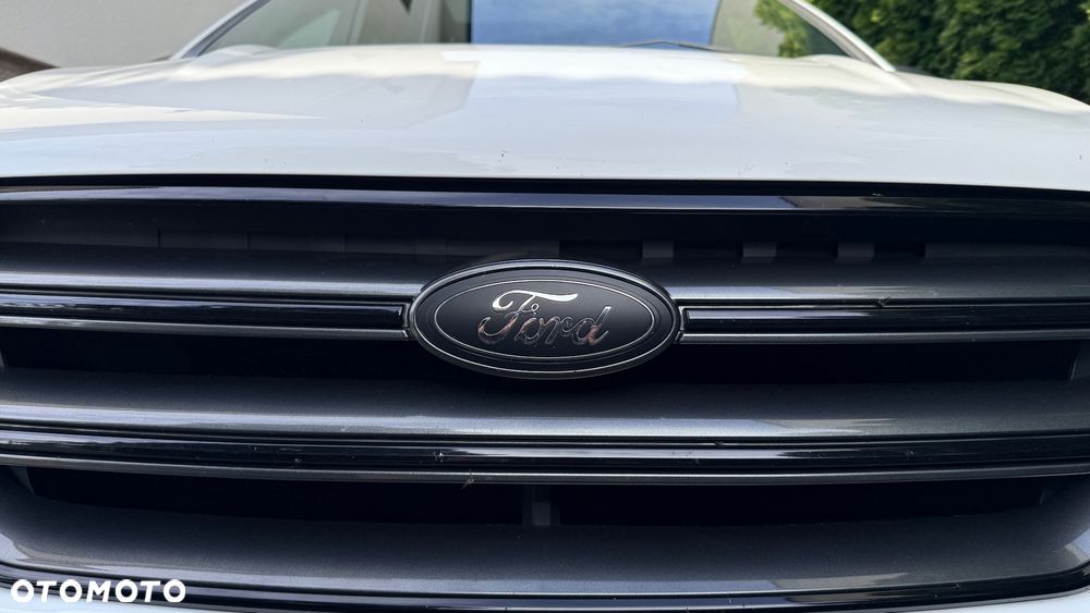 Ford Kuga - 15