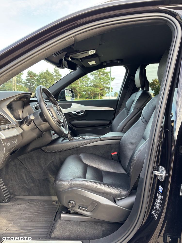 Volvo XC 90 D5 AWD Momentum - 11