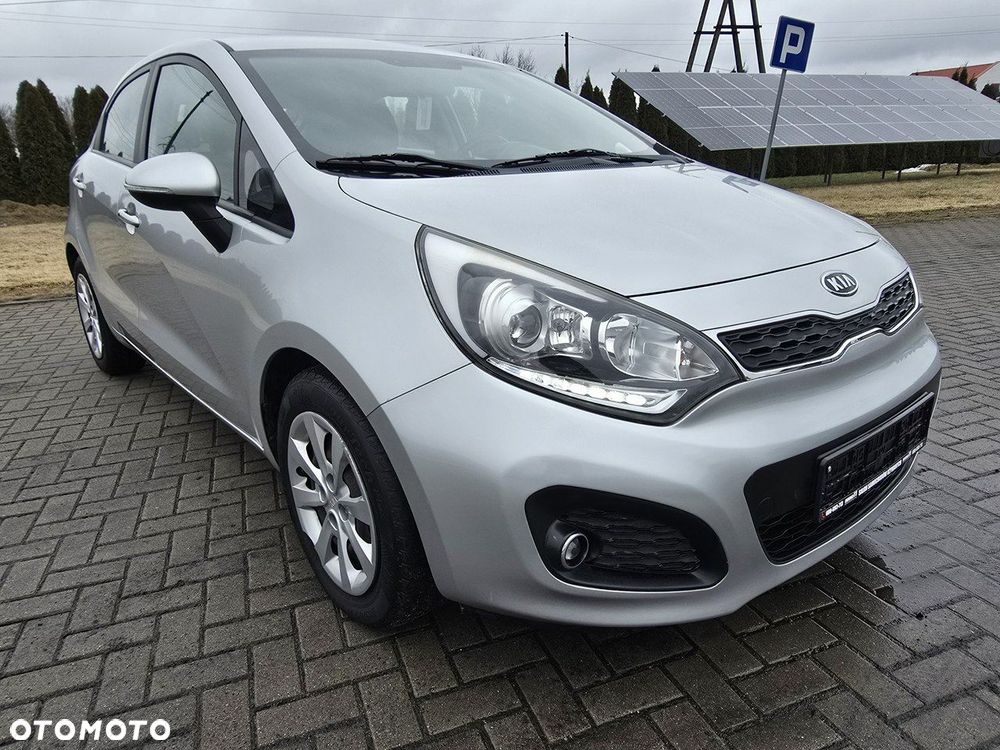 Kia Rio - 8