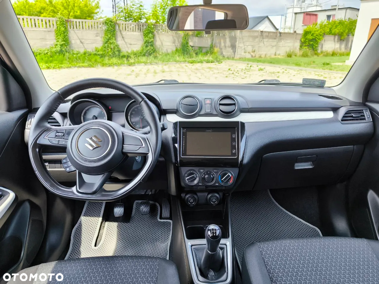 Suzuki Swift 1.2 Premium - 9